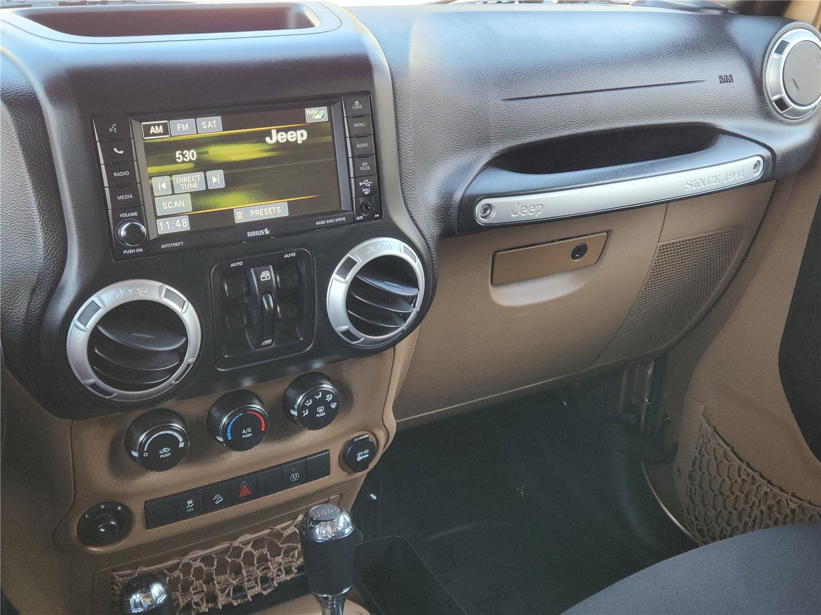 2015 Jeep Wrangler Sahara photo 17