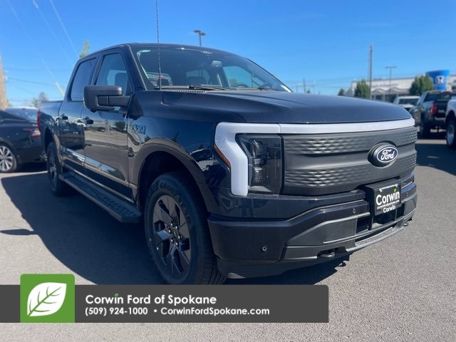 2025 Ford F-150 Lightning Flash's photo