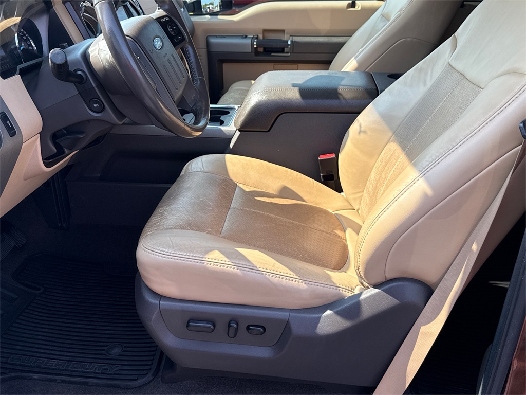 2011 Ford F-450 Lariat photo 9