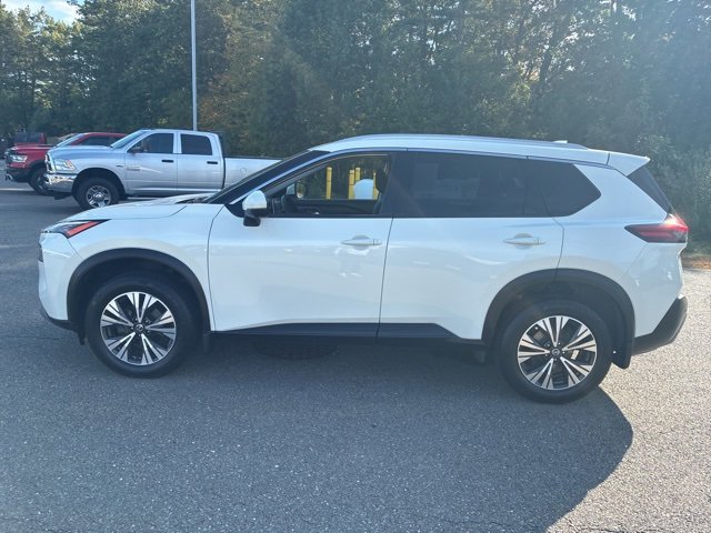 2021 Nissan Rogue SV photo 4