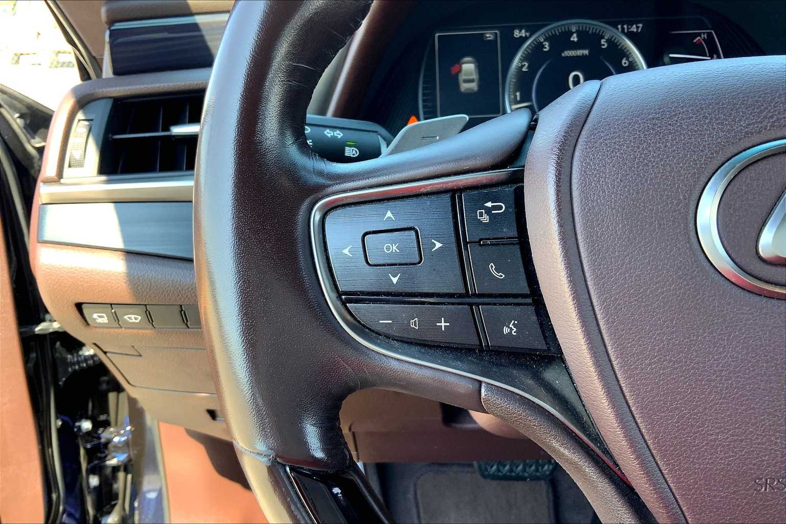 2020 Lexus ES 350 Ultra Luxury photo 22