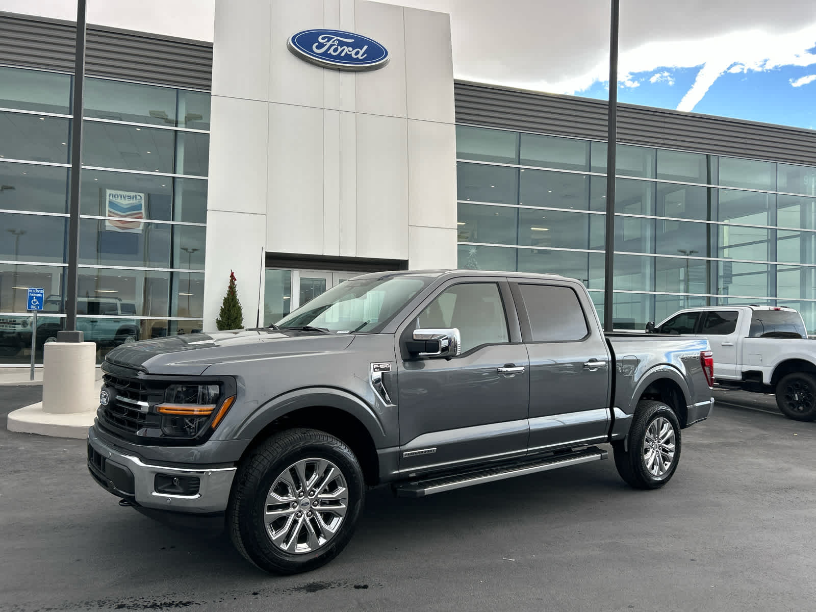 2025 Ford F-150 XLT's photo