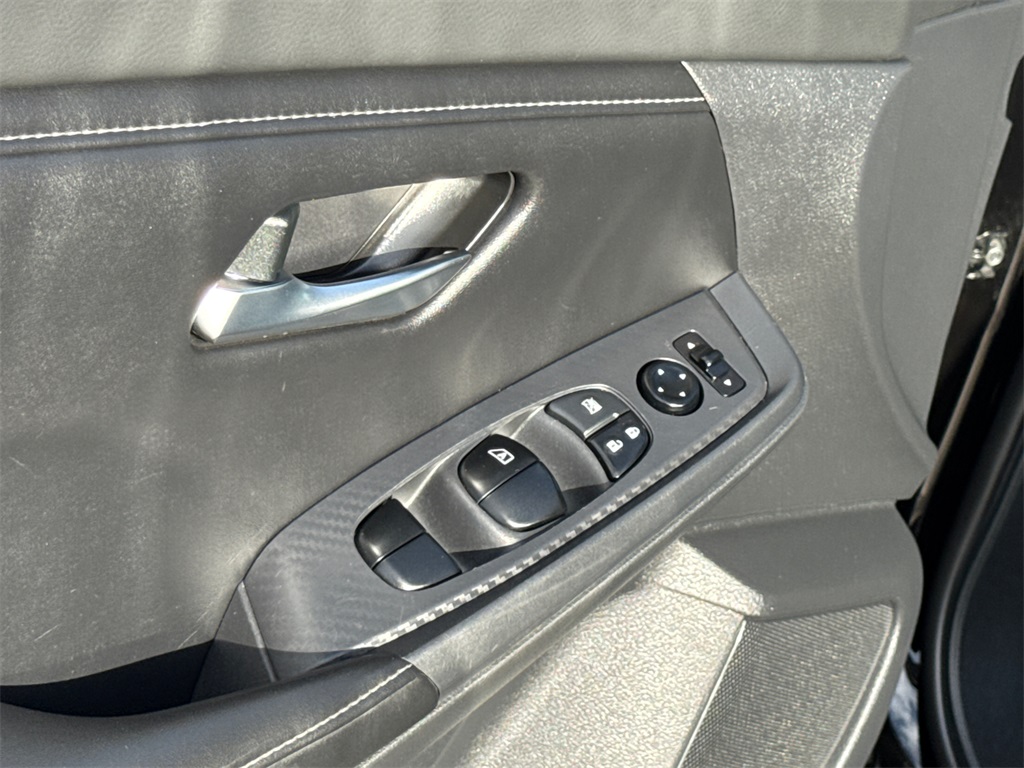 2022 Nissan Sentra SV photo 26