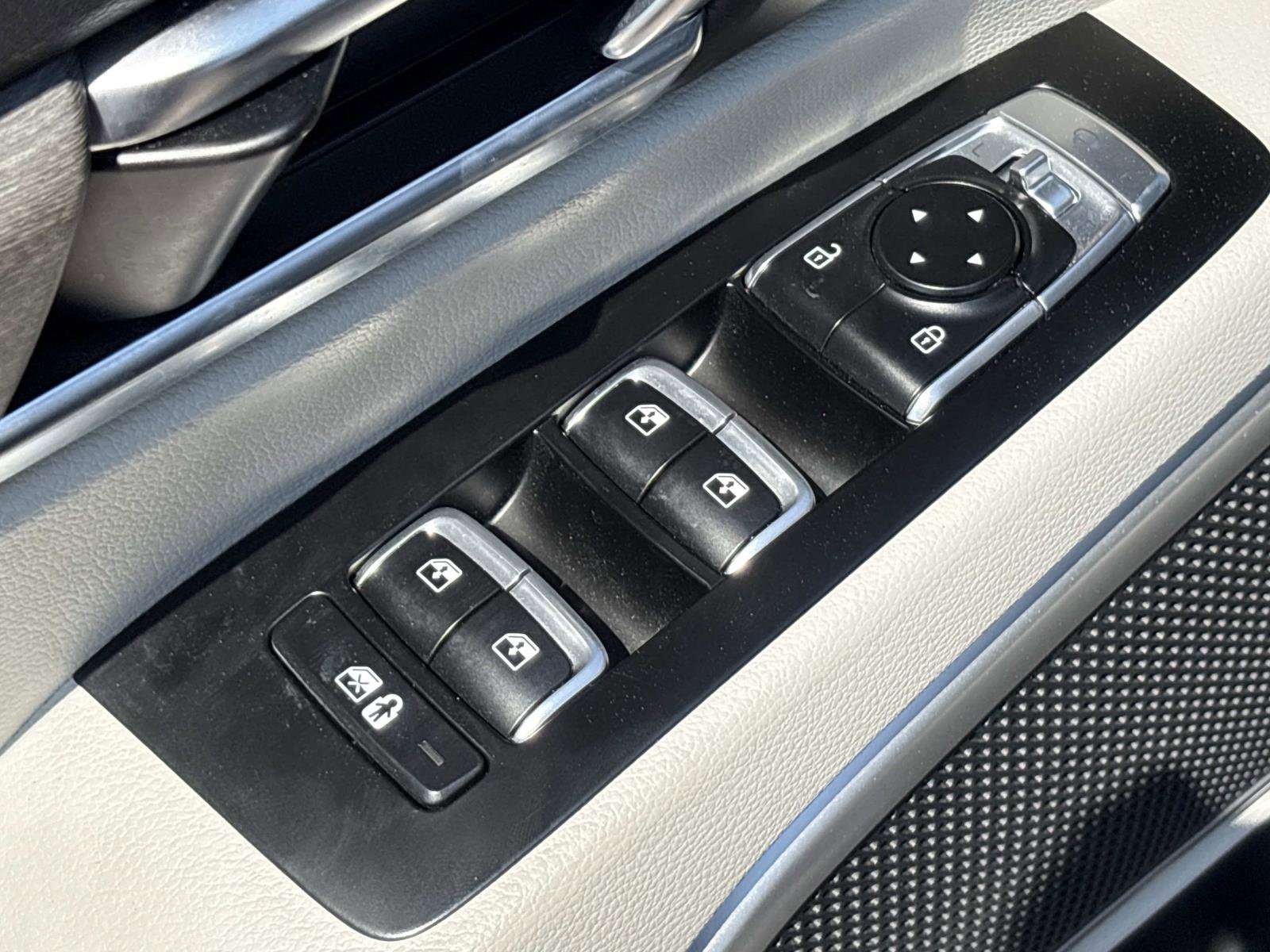 2022 Kia Telluride EX photo 25
