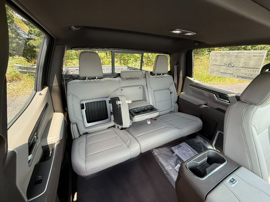 2026 Chevrolet Silverado 1500 LTZ photo 26