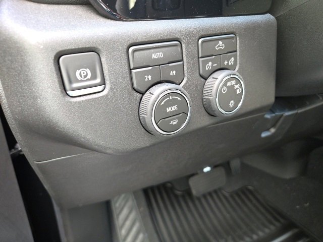 2026 Chevrolet Silverado 1500 LT photo 9
