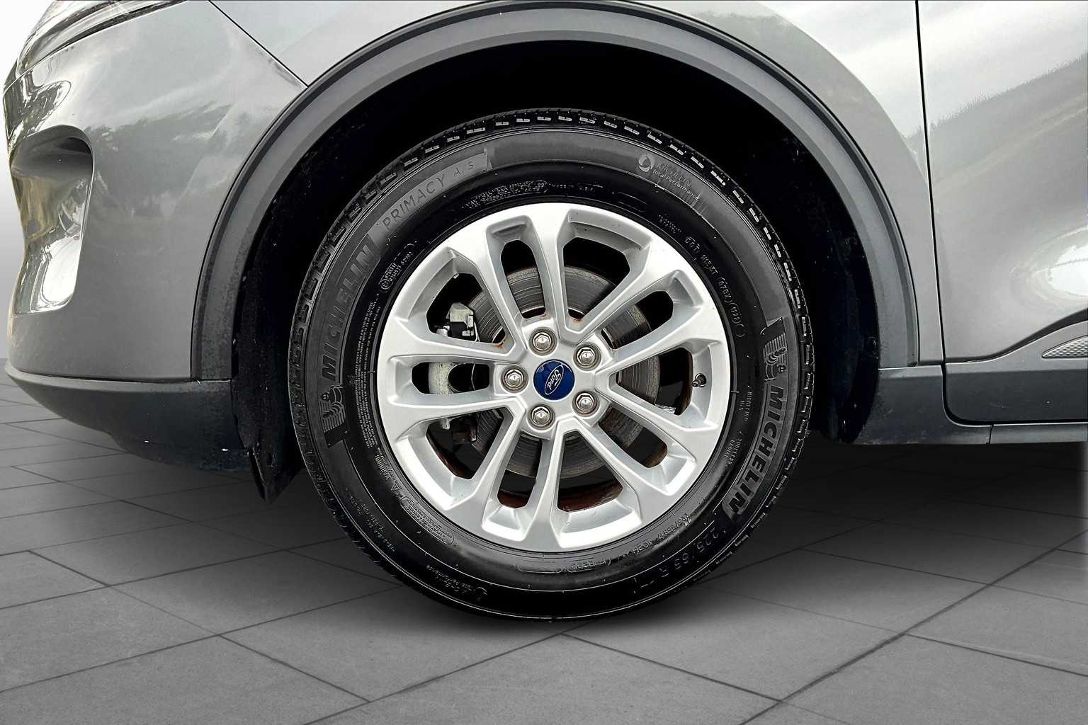 2022 Ford Escape SE photo 9