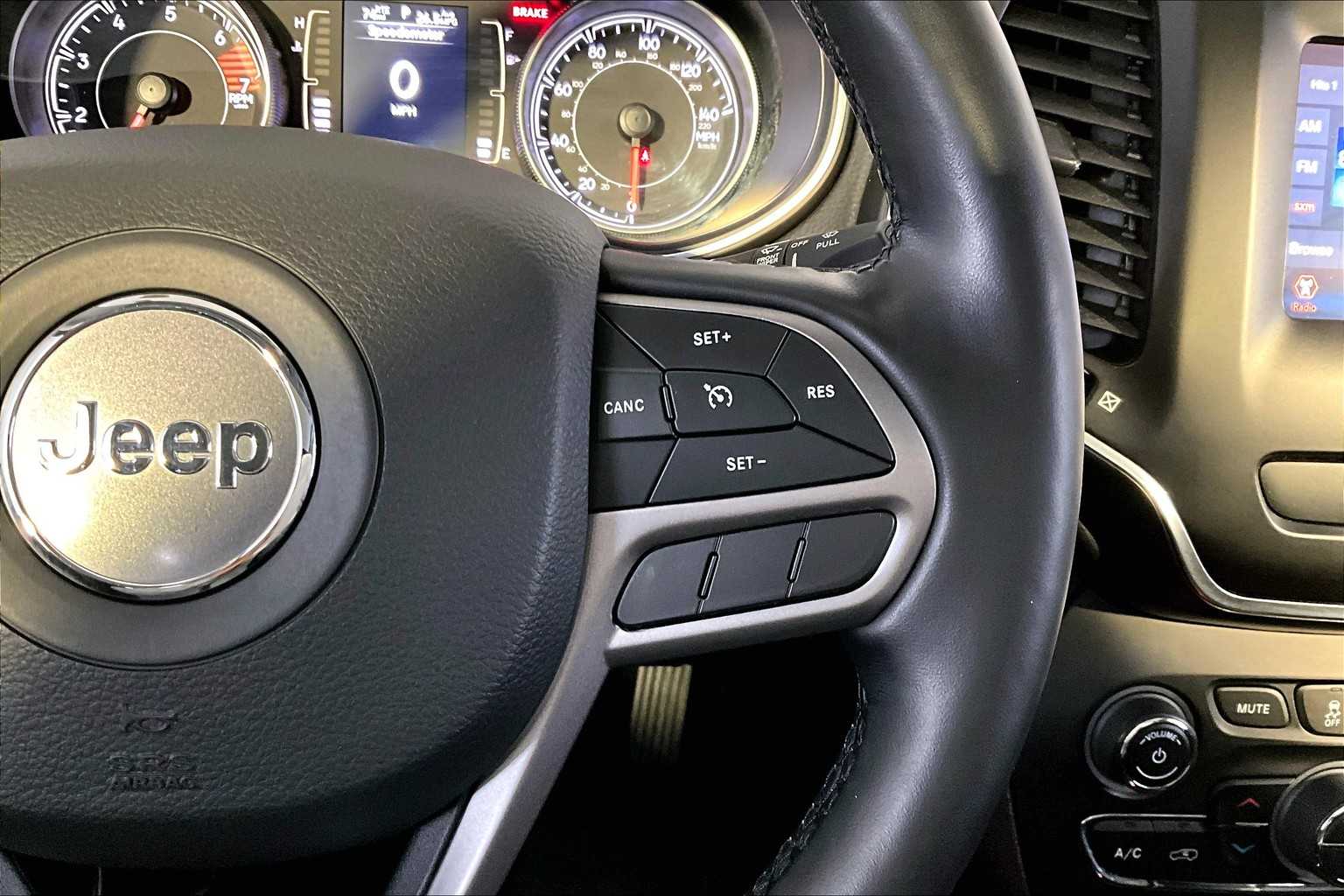 2020 Jeep Cherokee Latitude photo 23