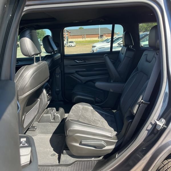 2024 Jeep Grand Cherokee Altitude X photo 3