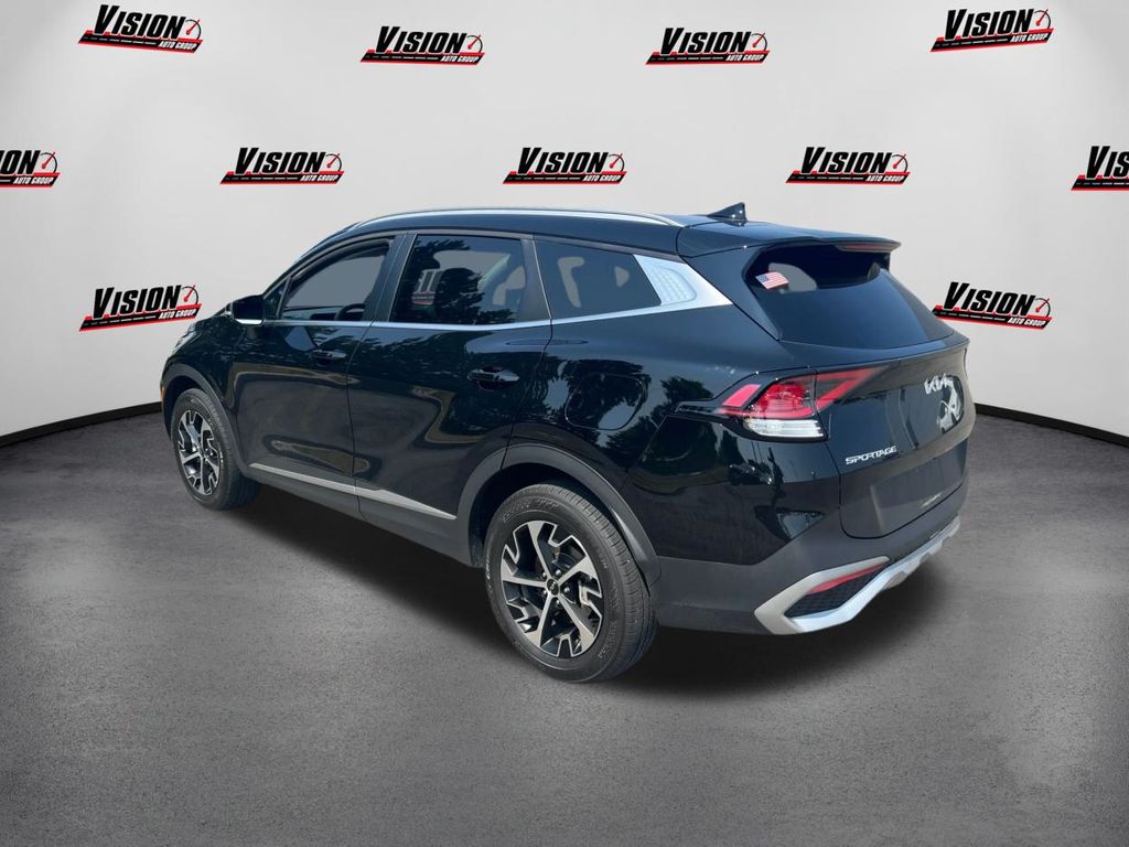 2024 Kia Sportage EX photo 7