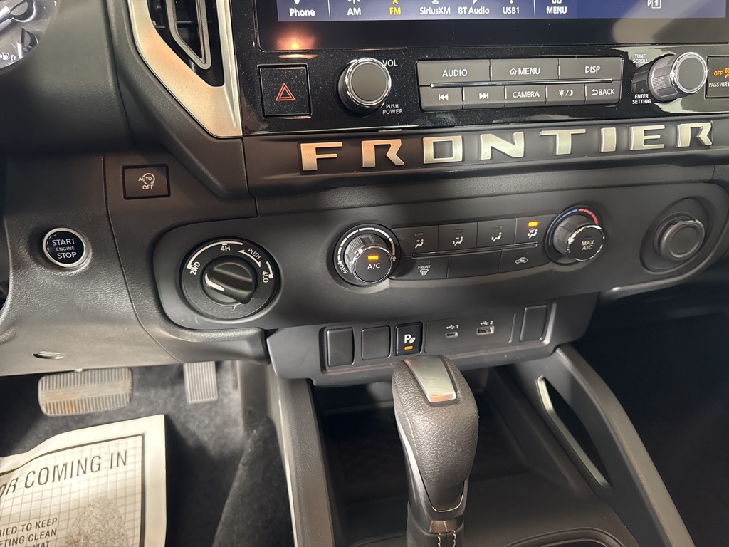 2025 Nissan Frontier SV photo 16