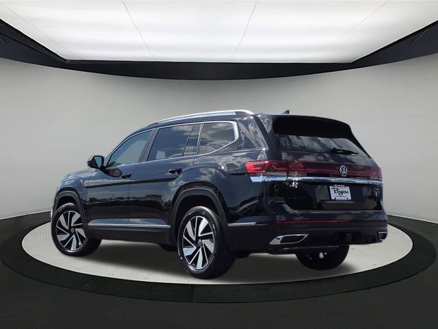 2026 Volkswagen Atlas SEL photo 2