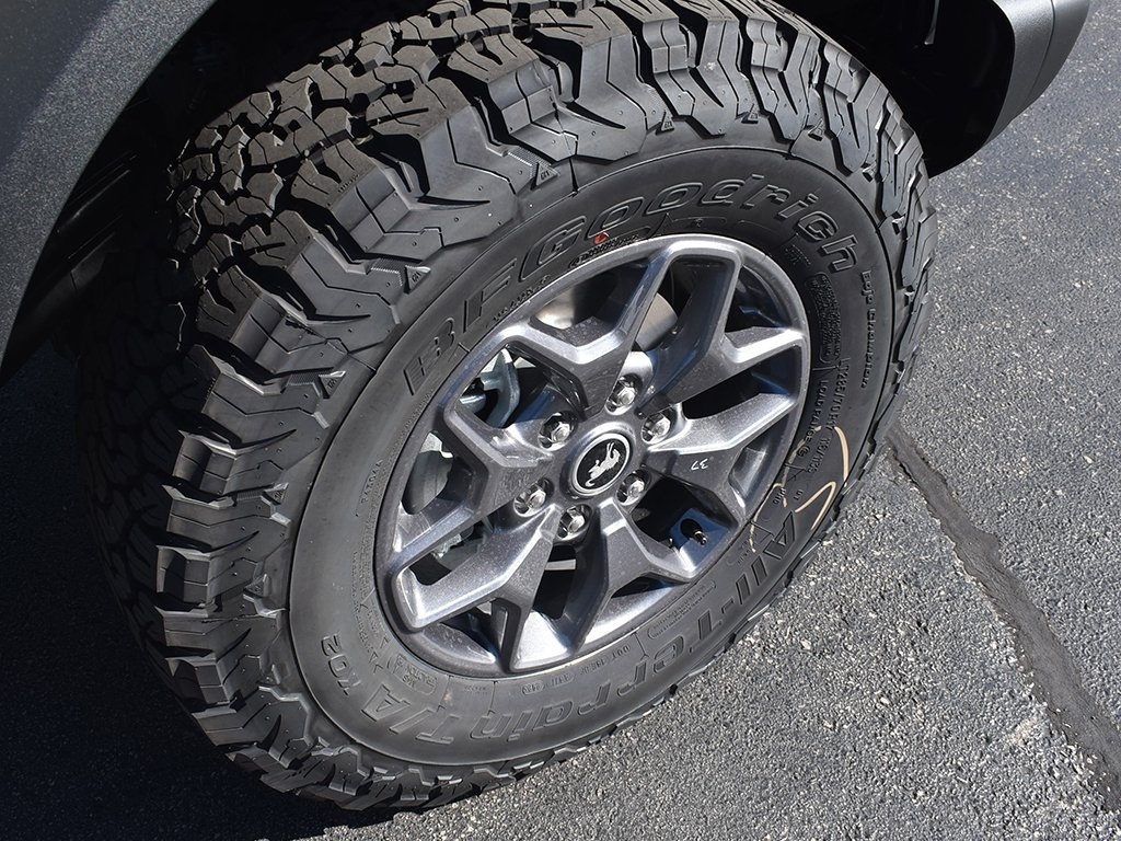 2025 Ford Bronco Badlands photo 8