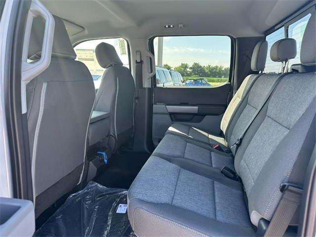 2025 Ford F-250 XL photo 4