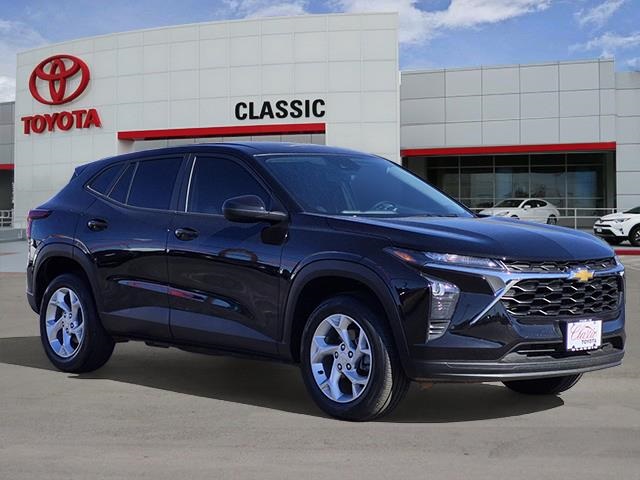 2025 Chevrolet Trax LS's photo