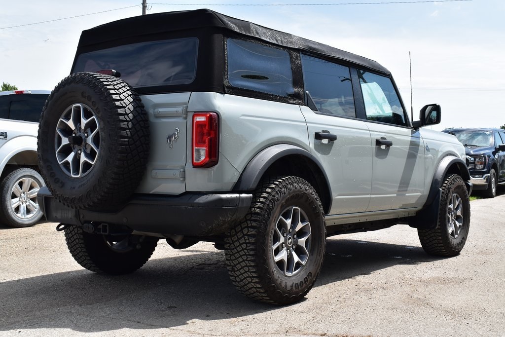 2023 Ford Bronco Black Diamond photo 5