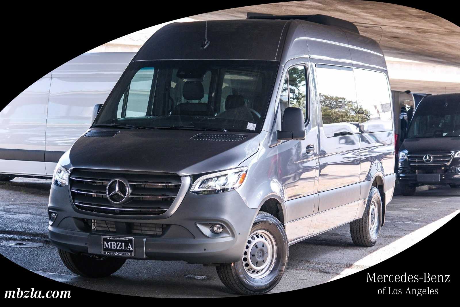 2024 Mercedes-Benz Sprinter Passenger Van Base's photo