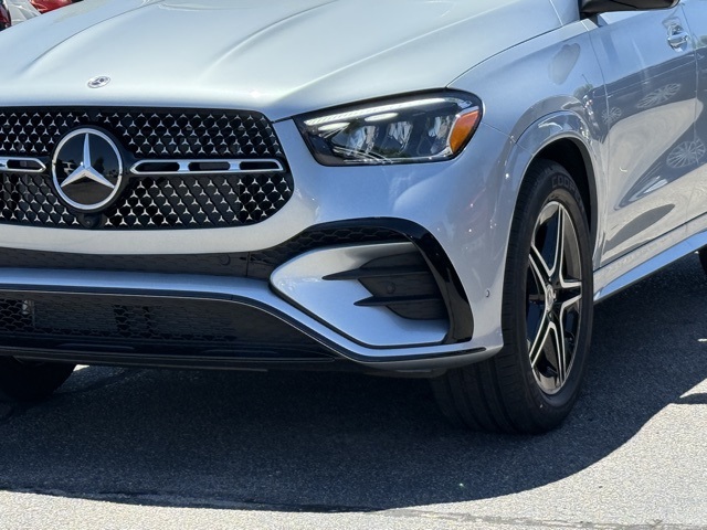 2025 Mercedes Benz GLE 580 4MATIC photo 2