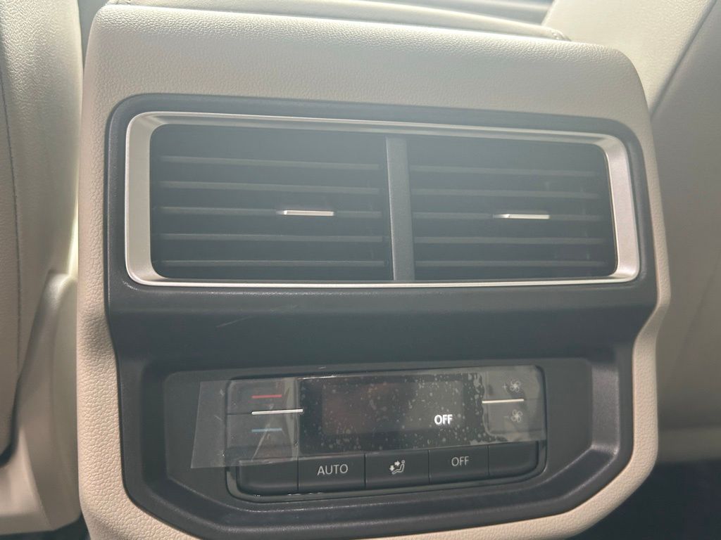 2026 Volkswagen Atlas SE photo 38