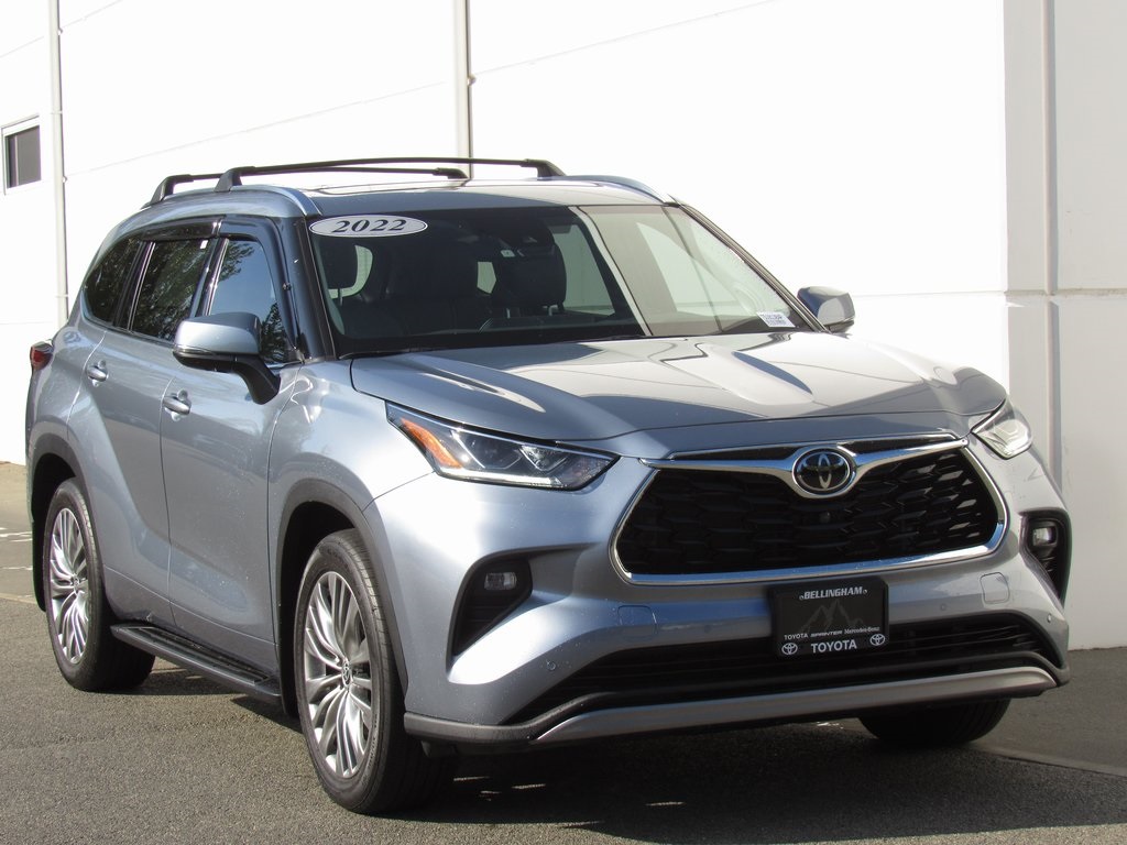 2022 Toyota Highlander Platinum photo 2