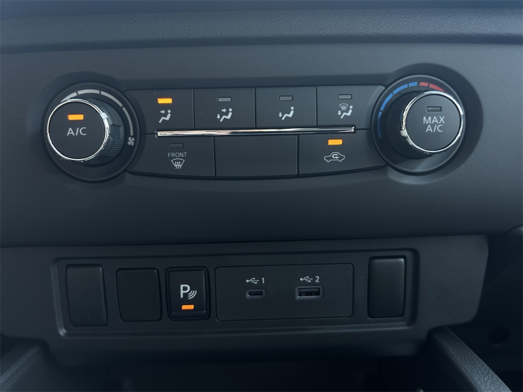 2025 Nissan Frontier Crew Cab SV photo 17