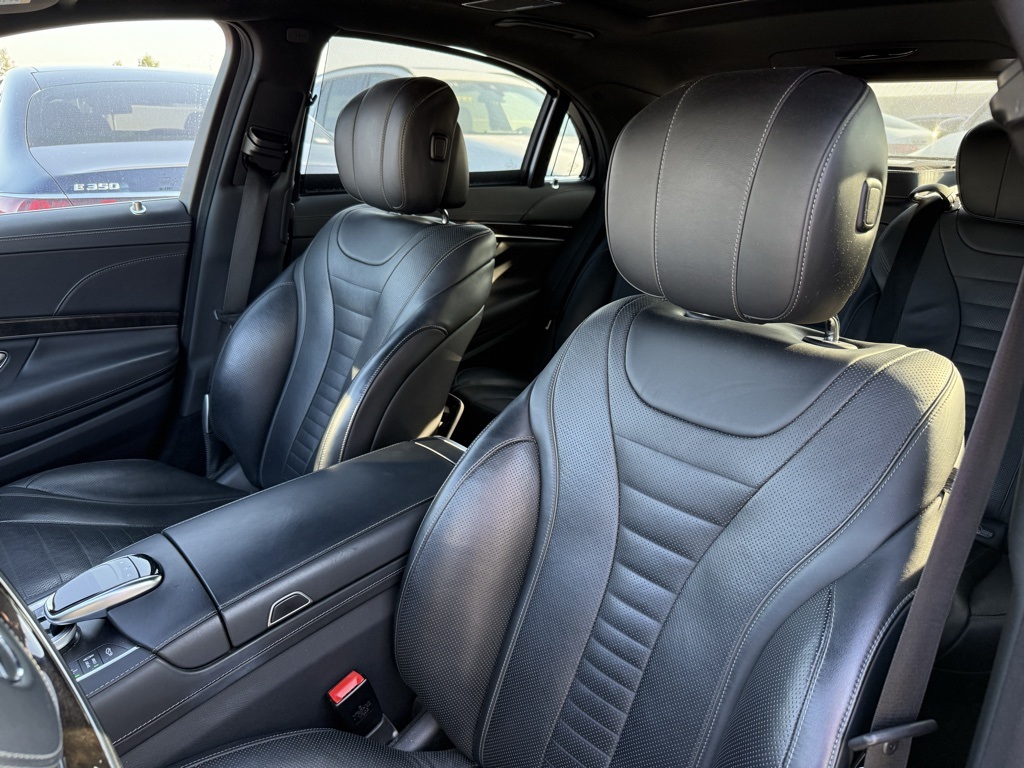 2015 Mercedes Benz S 550 photo 4