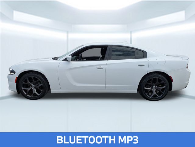 2017 Dodge Charger SXT photo 2