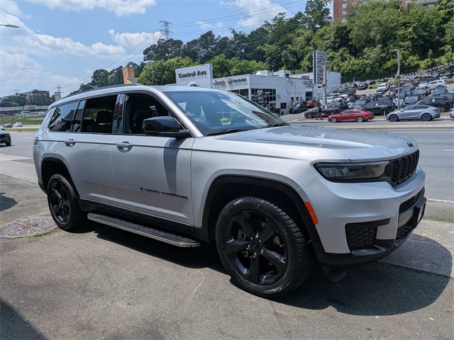 2021 Jeep Grand Cherokee Altitude photo 4