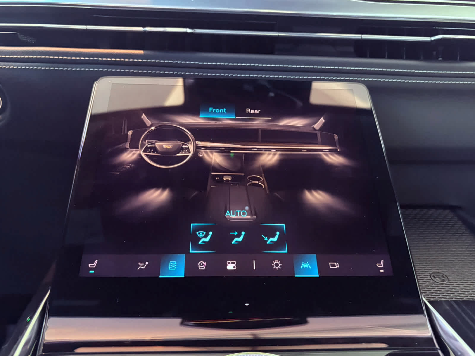 2025 Cadillac Escalade ESV Sport photo 3