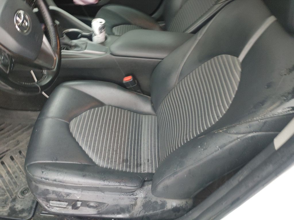 2021 Toyota Camry SE photo 14