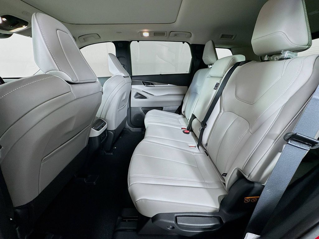 2026 Infiniti QX60 Luxe photo 29