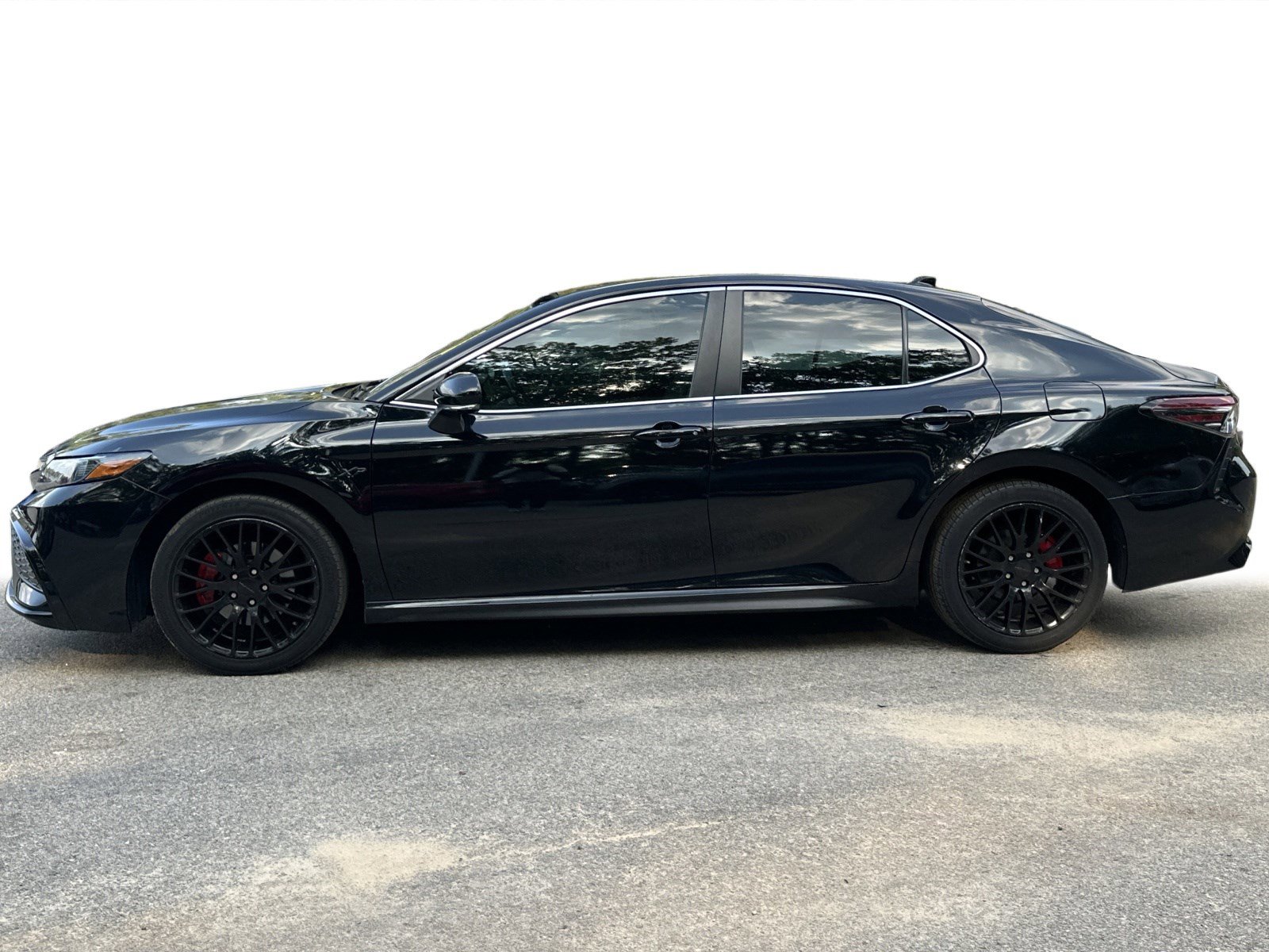 2022 Toyota Camry SE photo 4