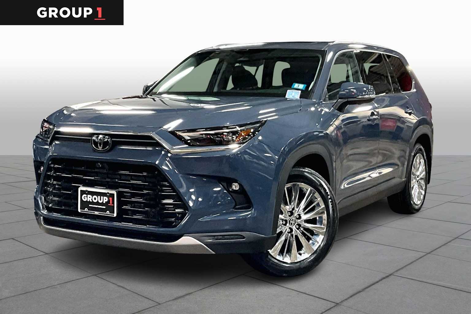 2024 Toyota Grand Highlander Platinum's photo