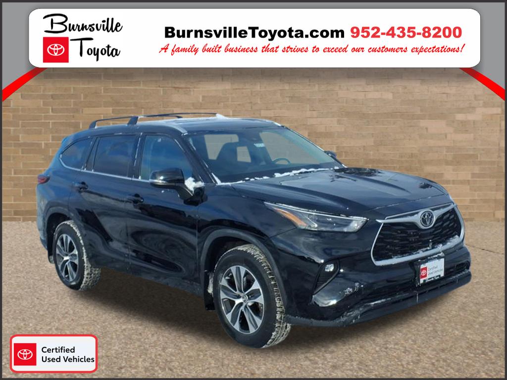 2022 Toyota Highlander XLE's photo