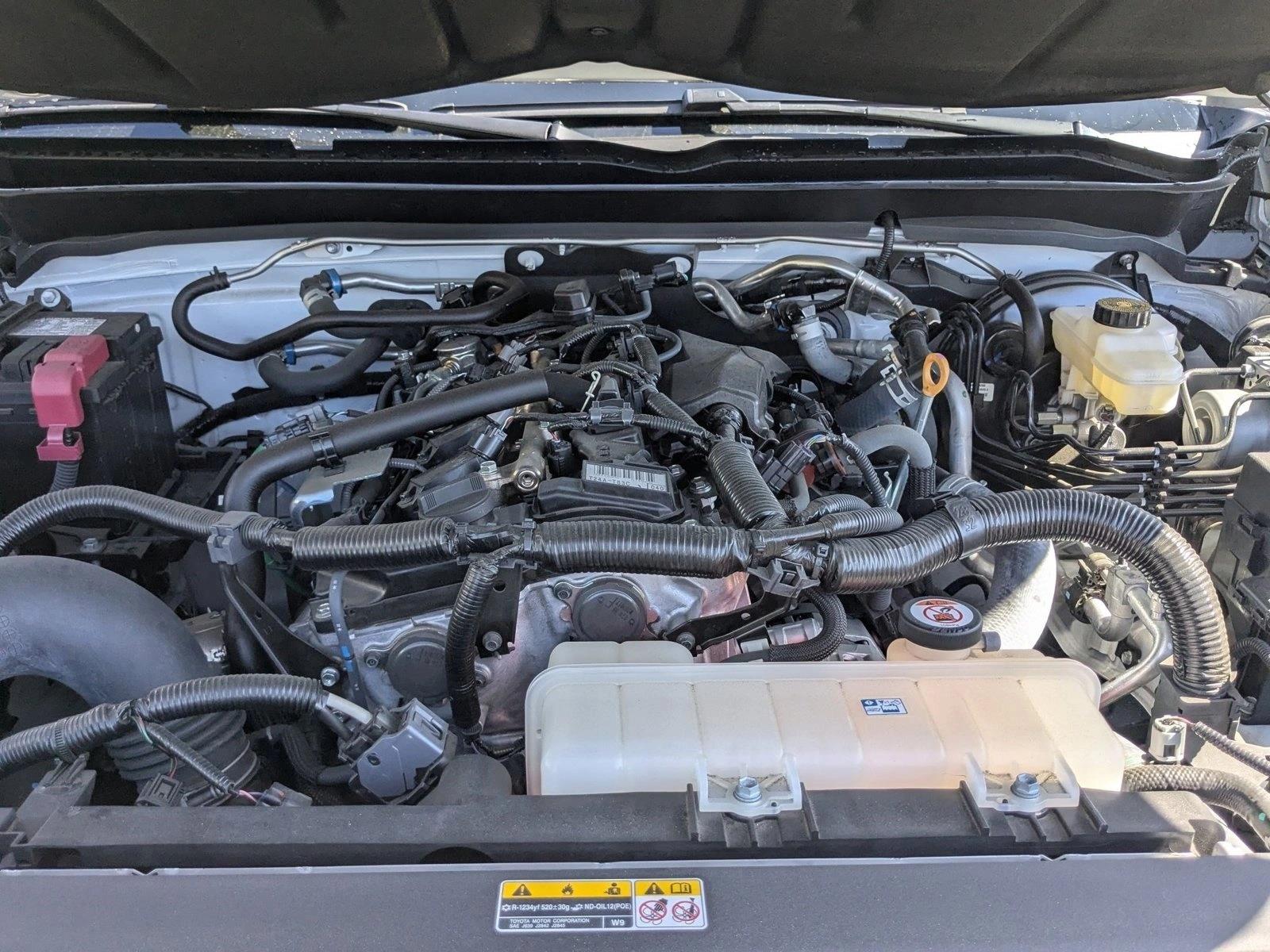 2024 Toyota Tacoma SR5 photo 19