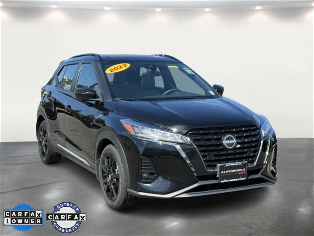 2022 Nissan Kicks SR