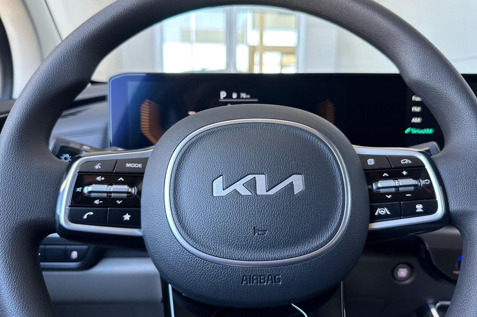 2026 Kia Carnival LX photo 19
