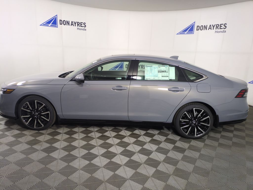 2025 Honda Accord Hybrid Touring photo 2