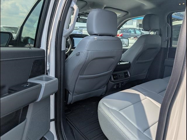 2023 Ford F-150 XLT photo 16