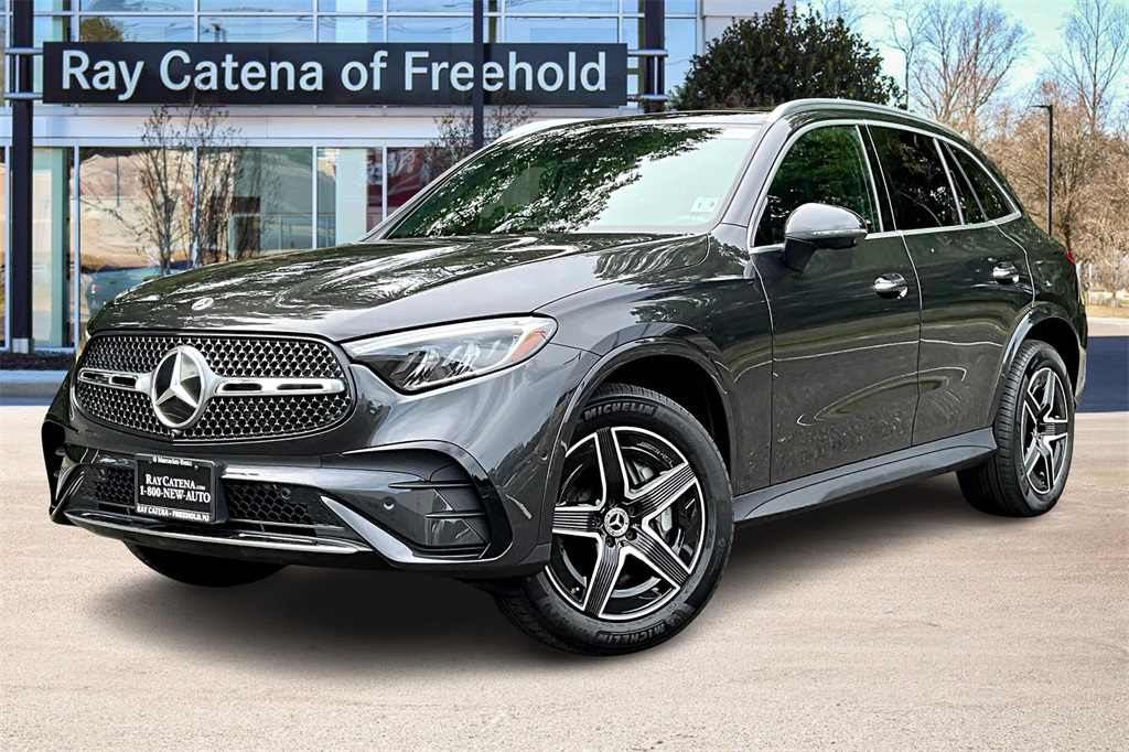 2025 Mercedes-Benz GLC