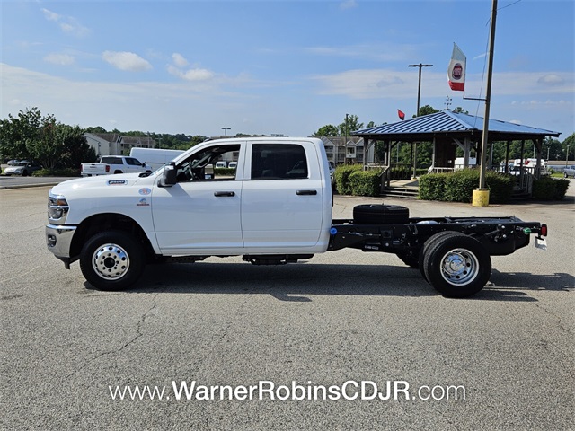 2025 Ram 3500 Tradesman photo 4