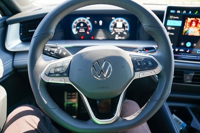 2025 Volkswagen Tiguan SE R-Line Black photo 15