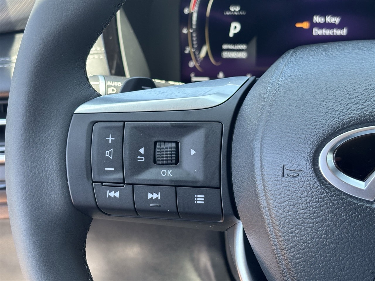 2026 Infiniti QX60 Pure photo 32