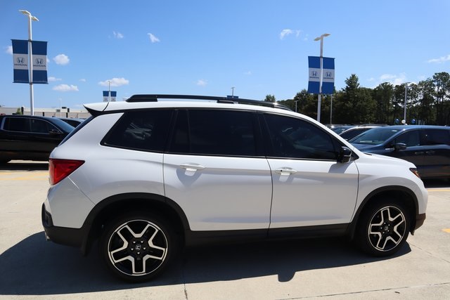 2023 Honda Passport Elite photo 3