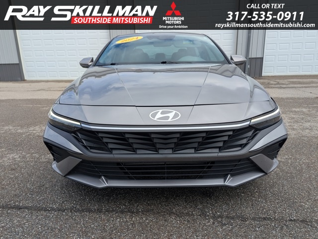 2024 Hyundai Elantra SEL photo 2