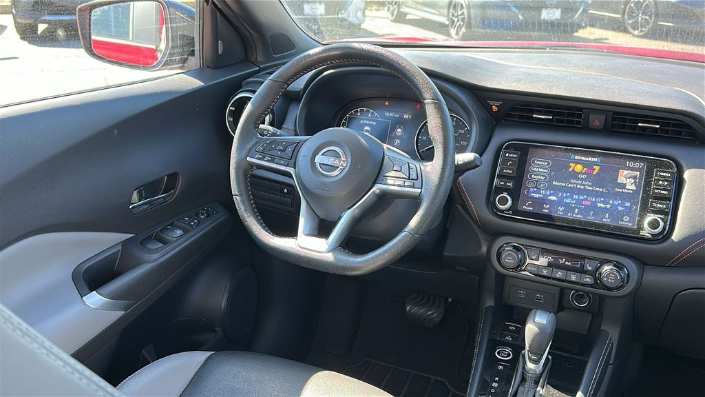 2022 Nissan Kicks SR photo 22