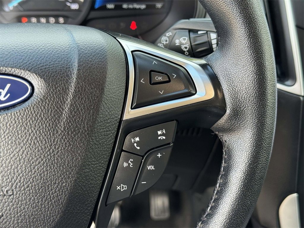 2024 Ford Edge SEL photo 9
