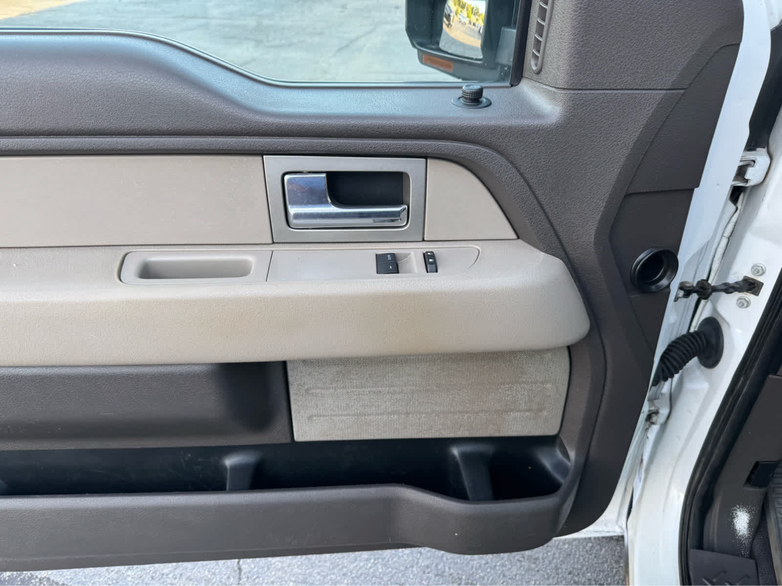 2009 Ford F-150 XLT photo 11