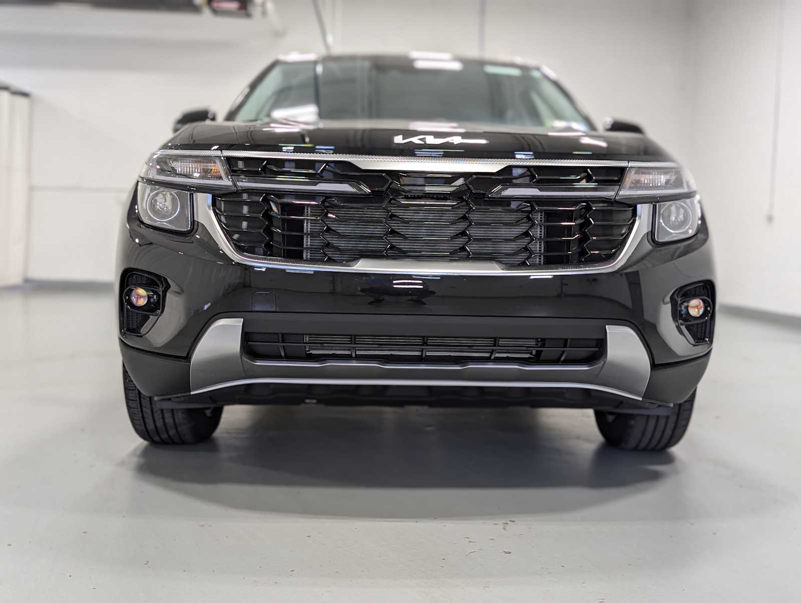 2026 Kia Seltos S photo 2
