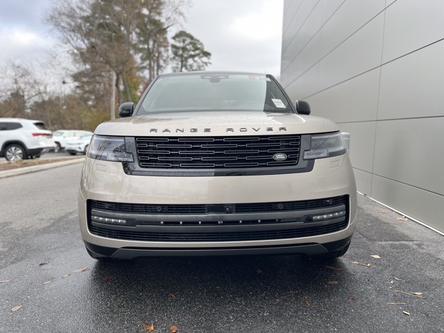 2025 Land Rover Range Rover SE photo 21